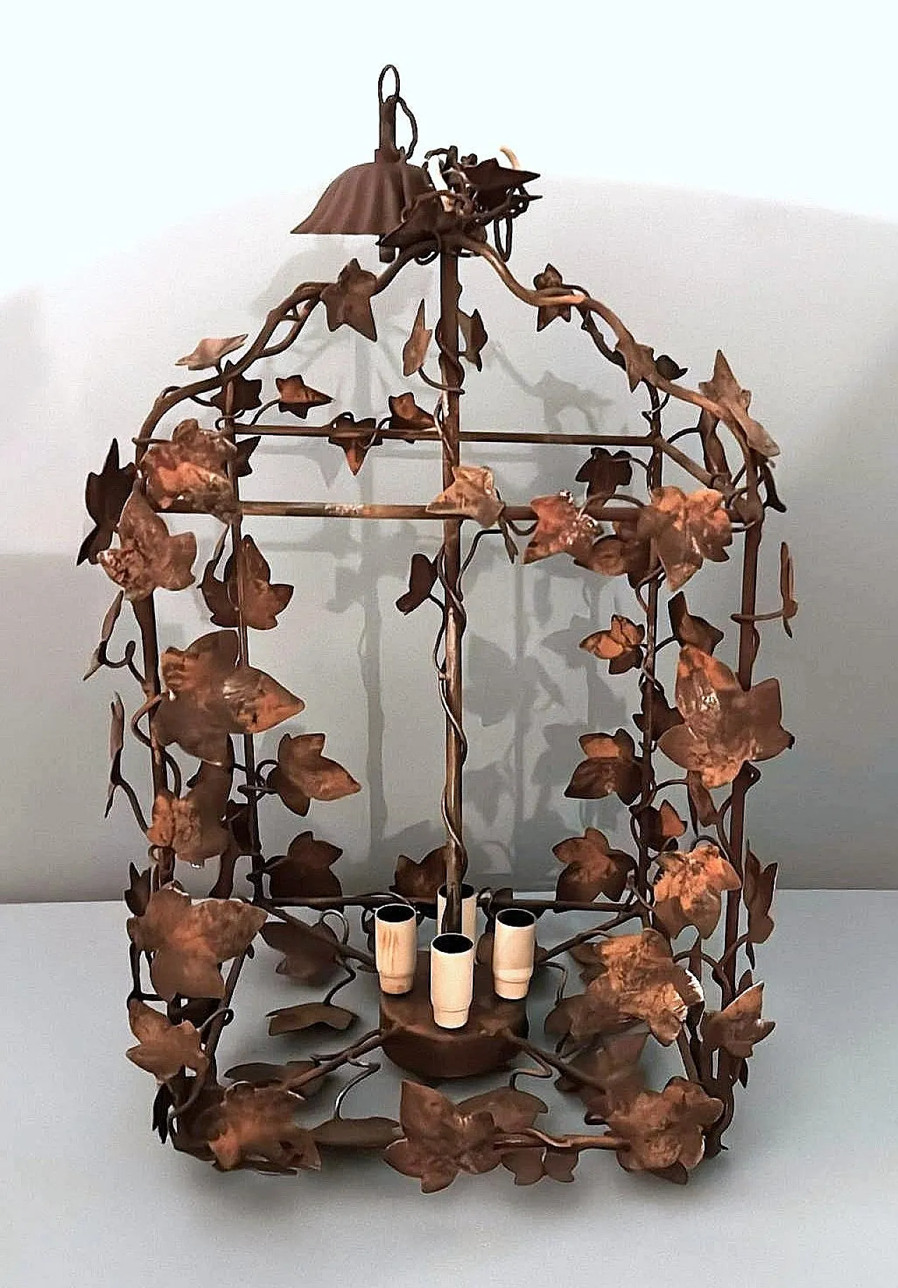 Florentine rustic style wrought iron chandelier, 1970s 4