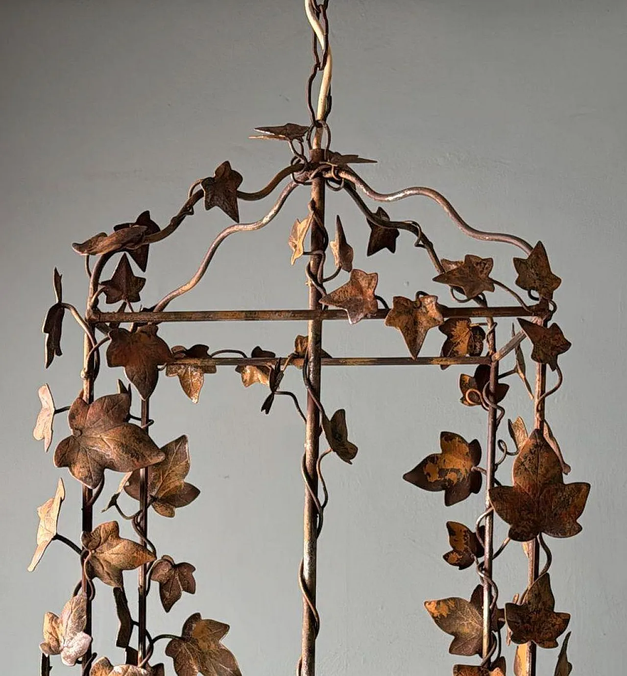 Florentine rustic style wrought iron chandelier, 1970s 5