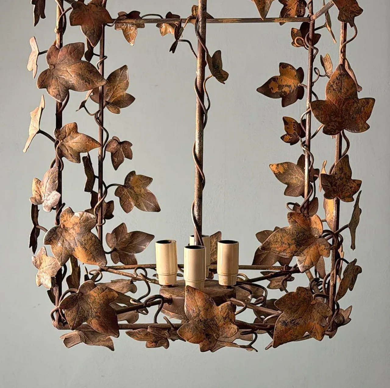 Florentine rustic style wrought iron chandelier, 1970s 7