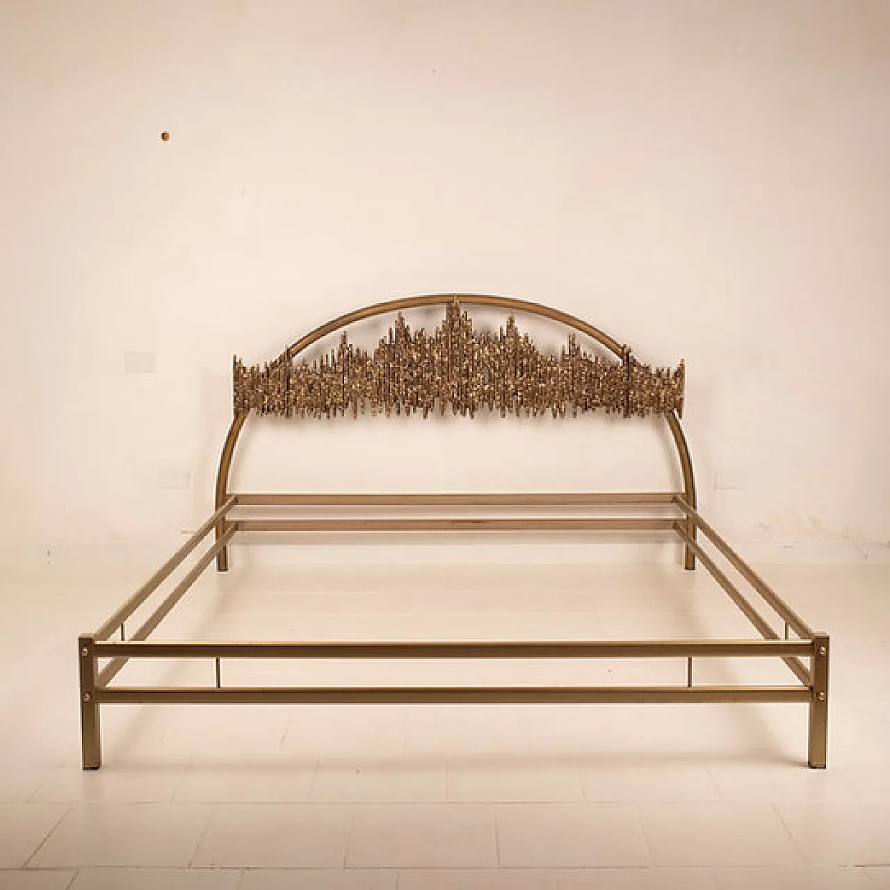 Aurora bed Luciano Frigerio for Frigerio of Desio, 1970s 2