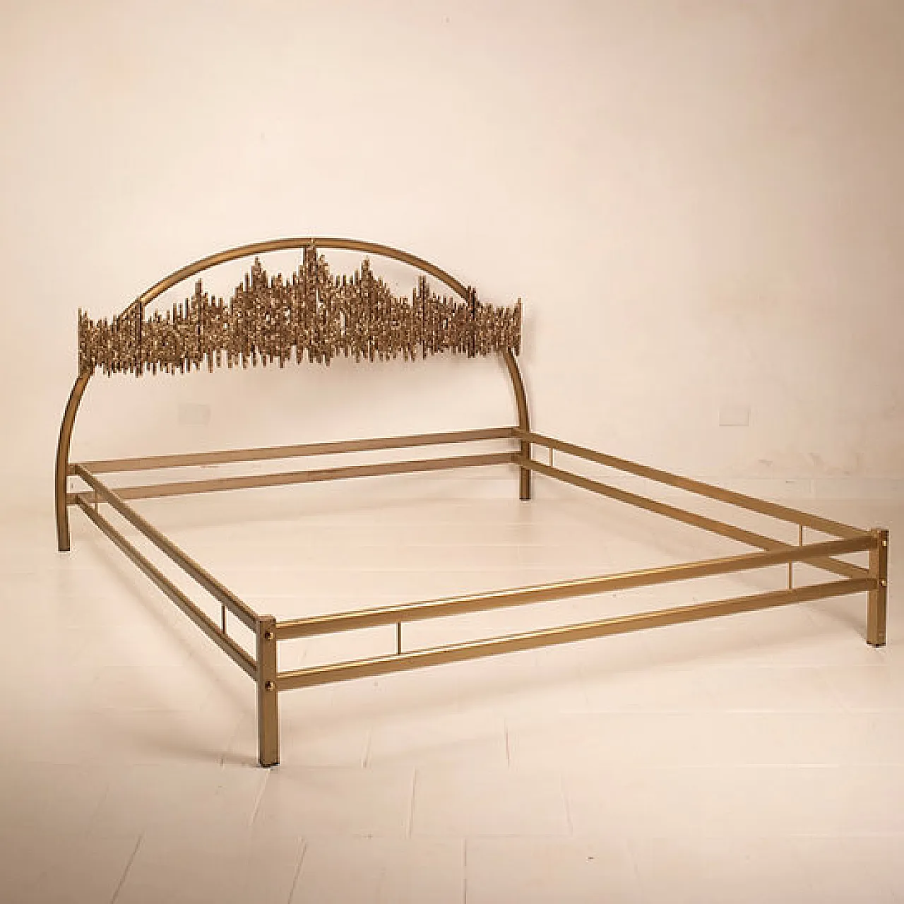 Aurora bed Luciano Frigerio for Frigerio of Desio, 1970s 3