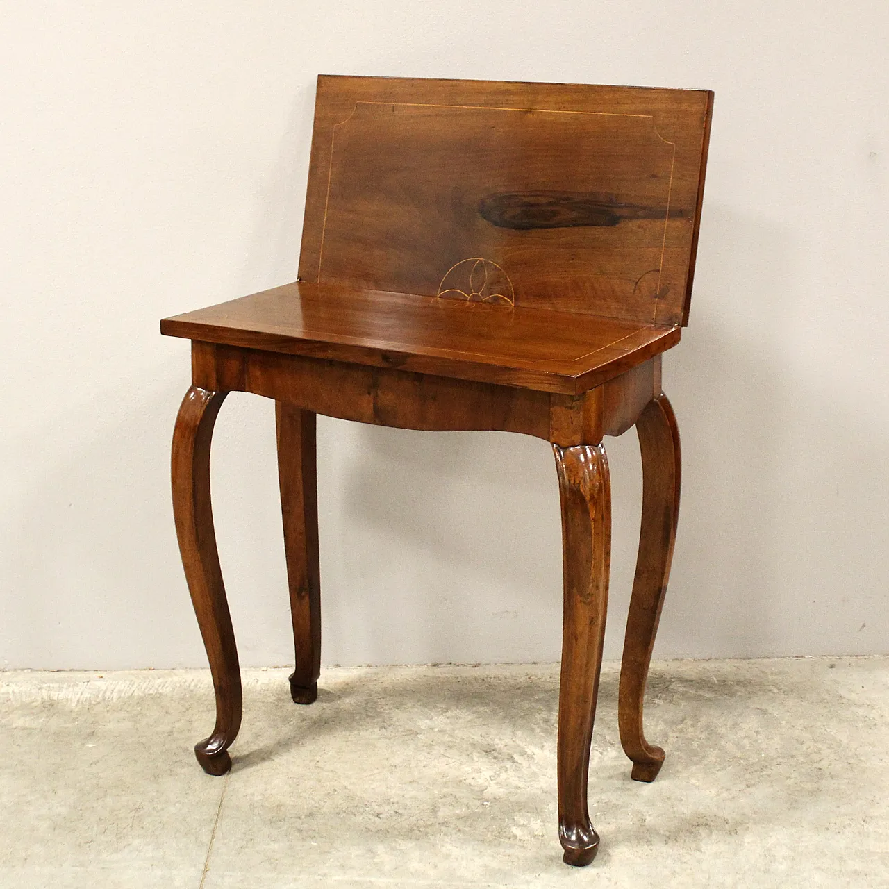 Louis XV inlaid walnut table in inlaid walnut,  '700 4