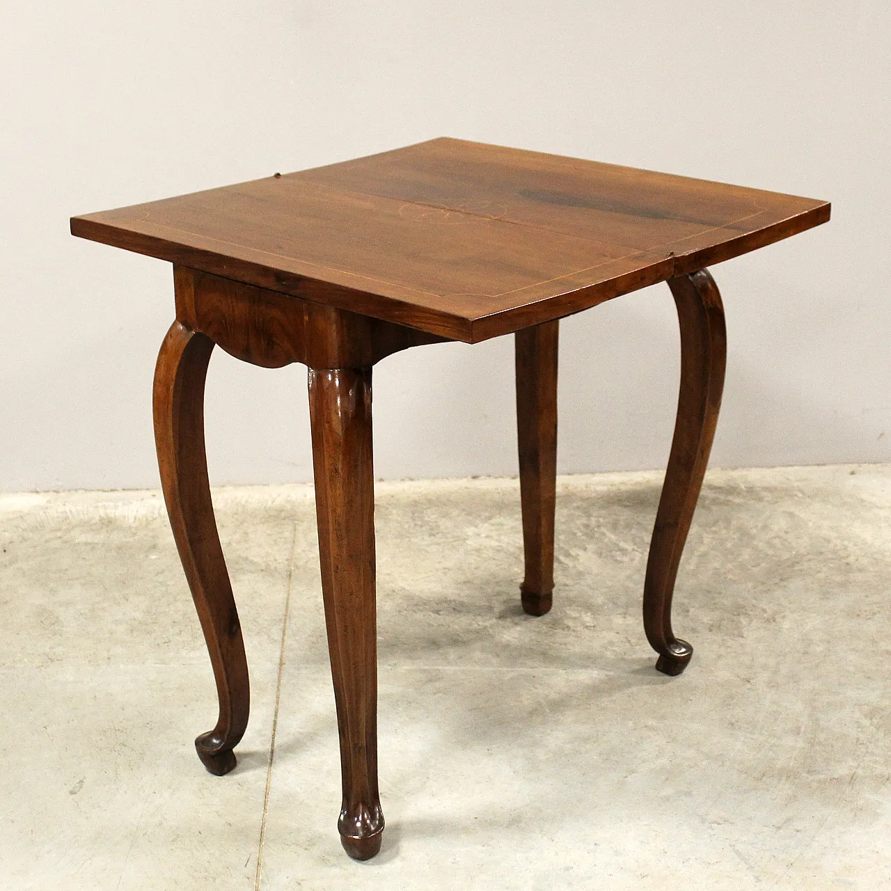 Louis XV inlaid walnut table in inlaid walnut,  '700 9