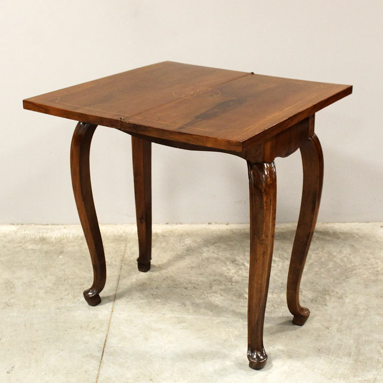 Louis XV inlaid walnut table in inlaid walnut,  '700 10