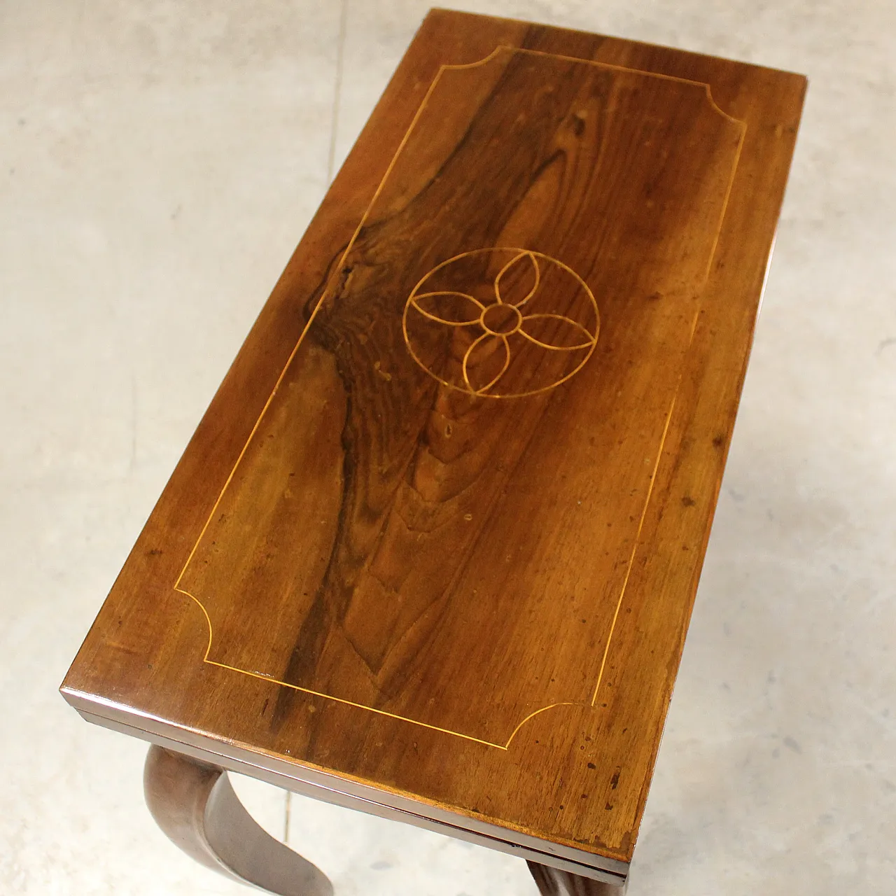 Louis XV inlaid walnut table in inlaid walnut,  '700 11