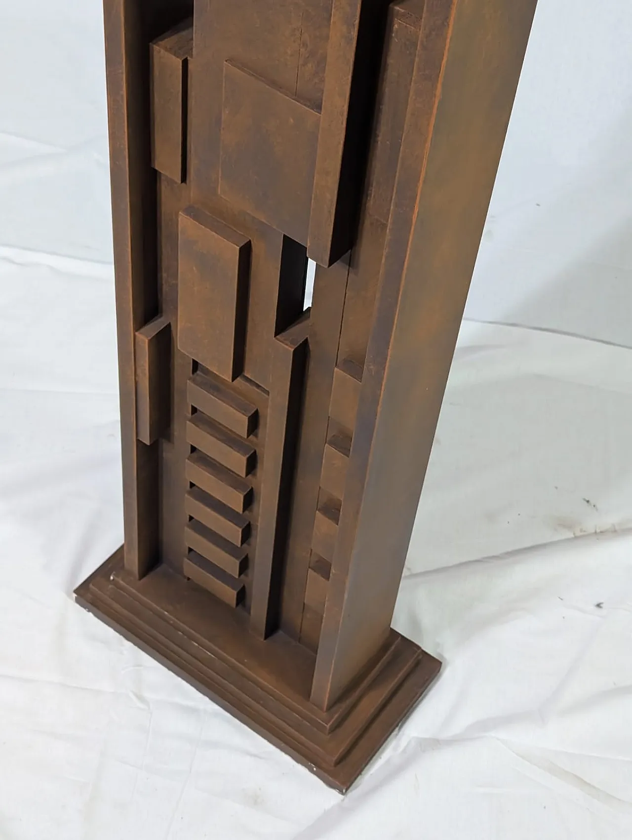 Italian Freestanding Sculpture, 70s 3