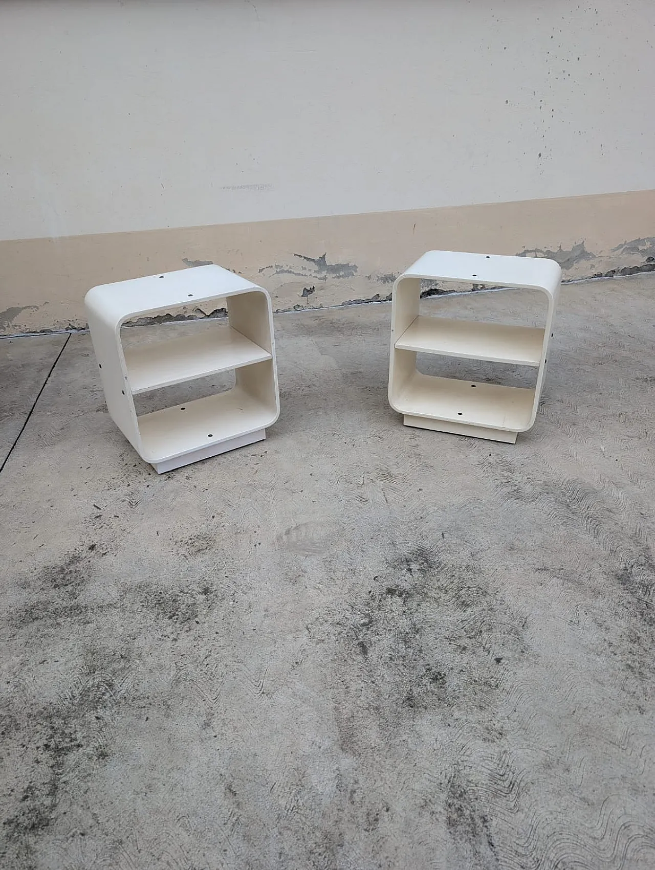 Pair of bedside tables by Carlo de Carli, 60s 1