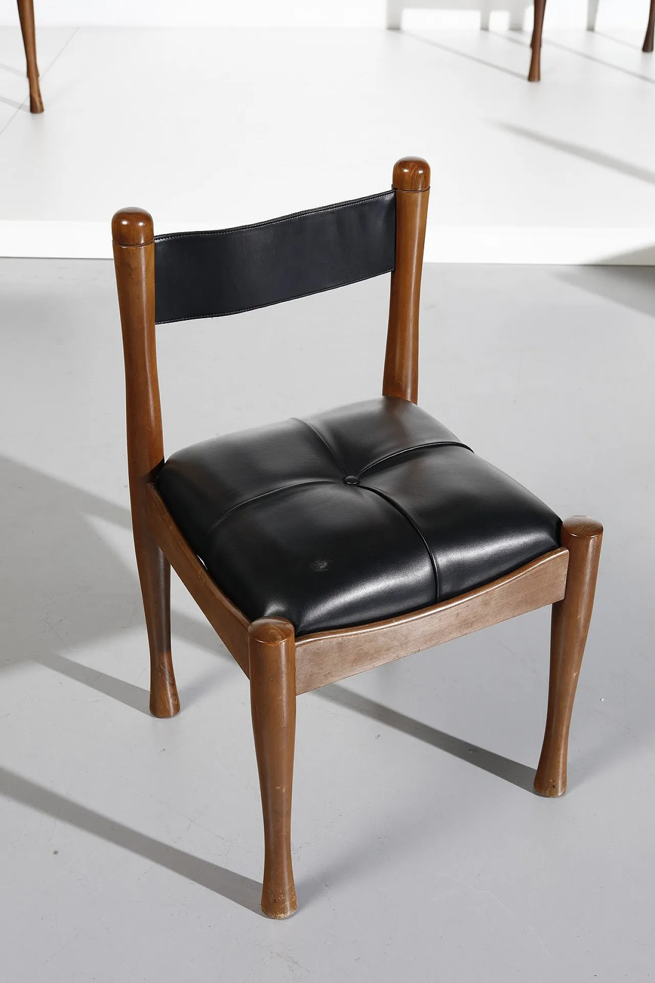 4 chairs by Silvio Coppola for Bernini, 60s 1