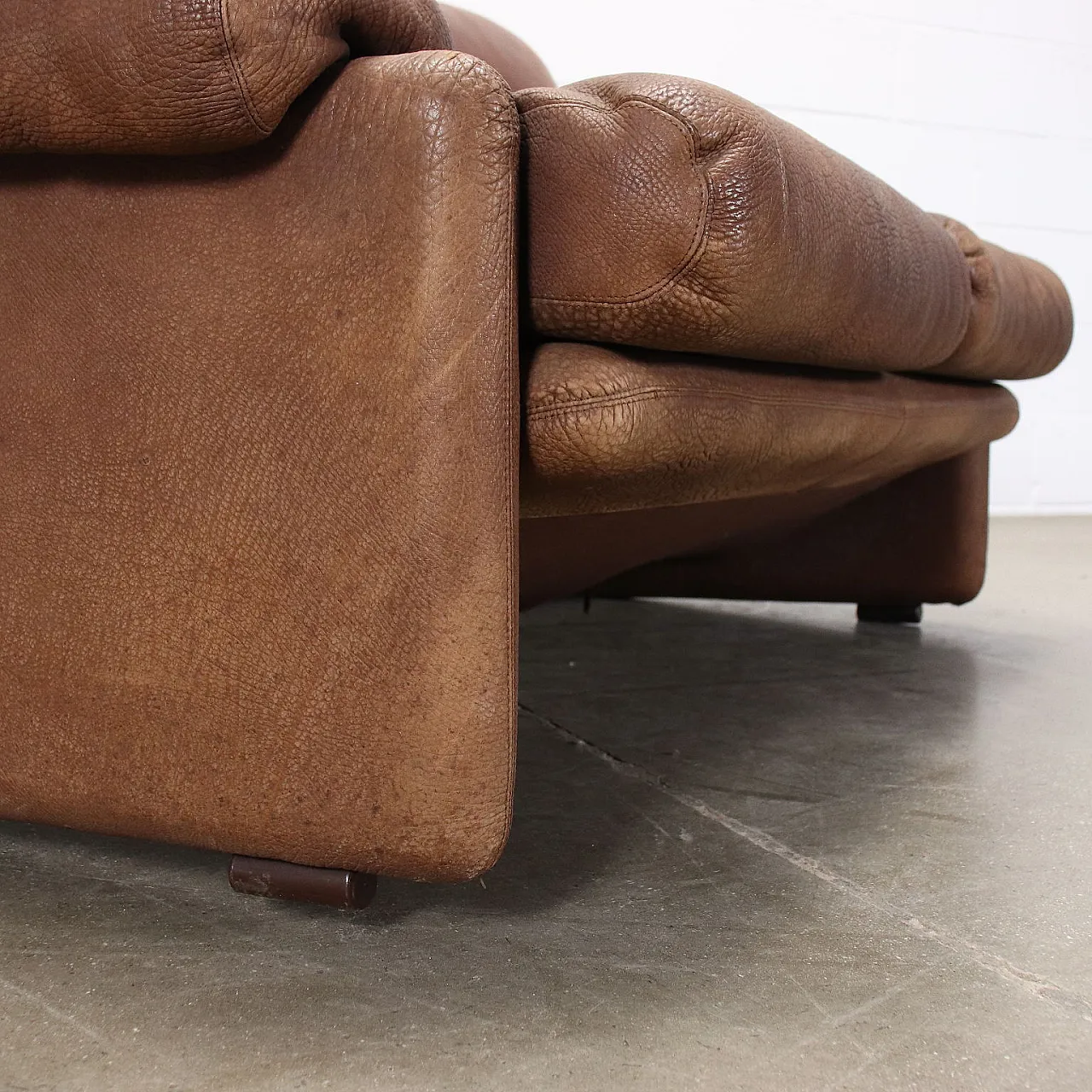 Coronado leather sofa by Tobia Scarpa for B&B, 1970s 8