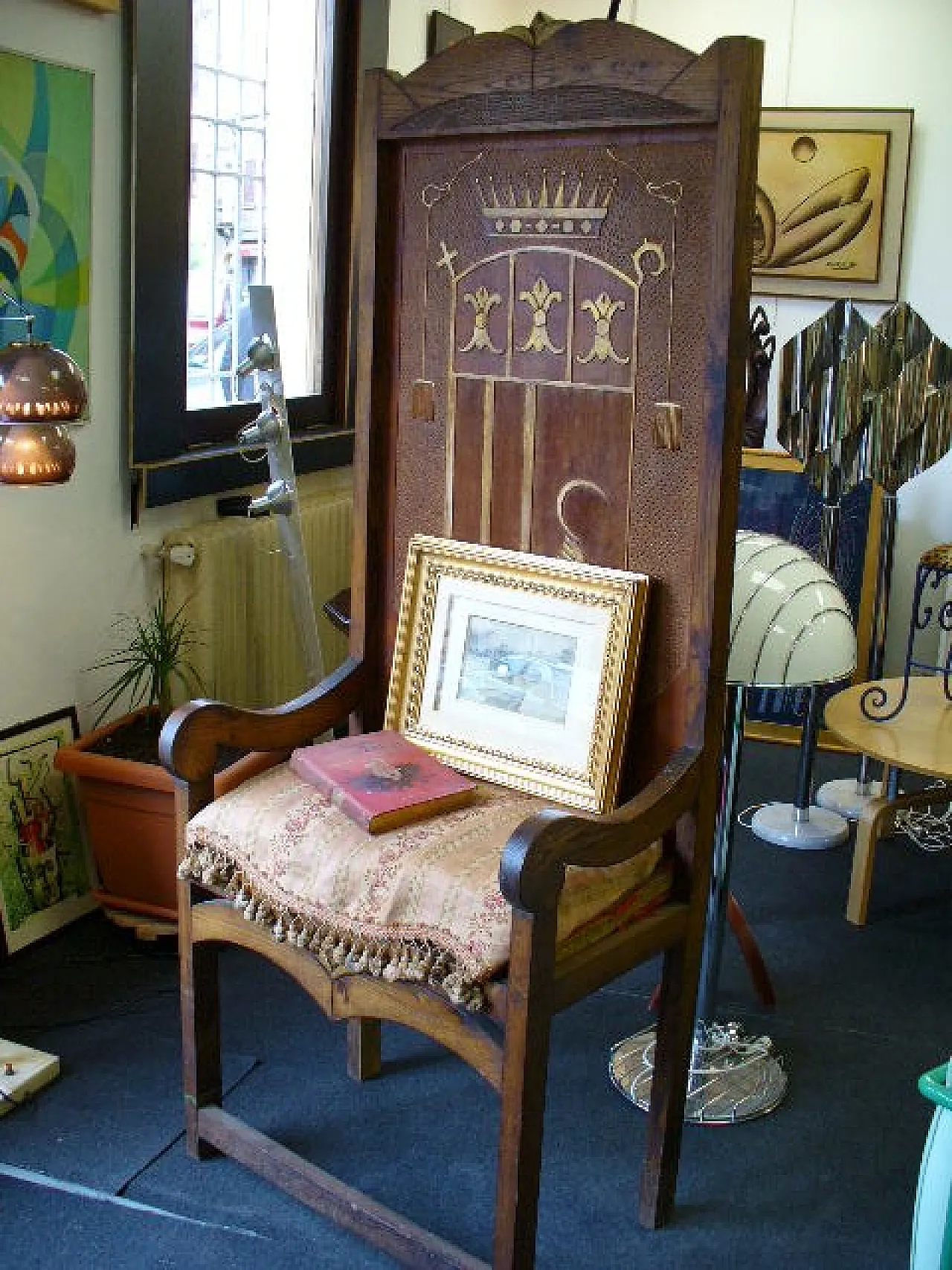 Cardinal's throne in wood with noble coat of arms, 19th century 1