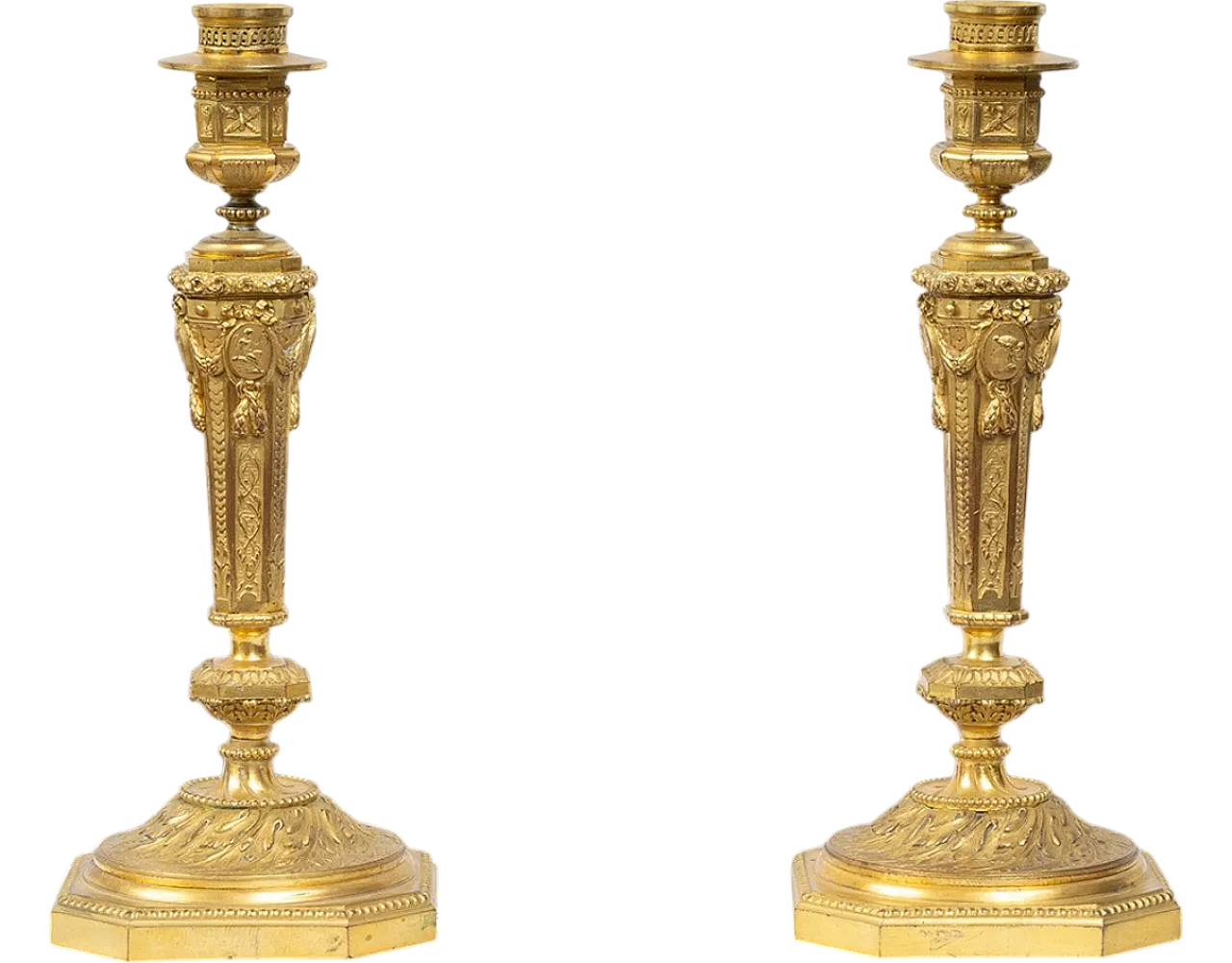 Pair of ancient golden bronze candlesticks, France, 19th century. 9