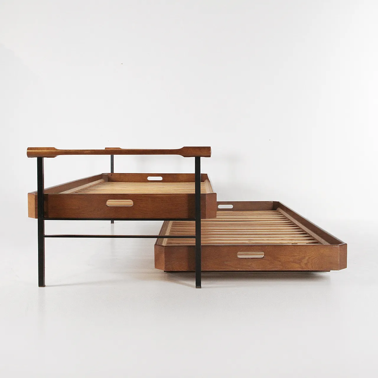 Pair of L75 superimposed beds by Osvaldo Borsani for Tecno, 1960s 5