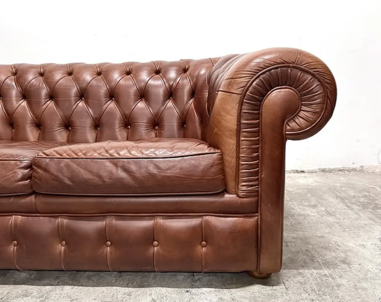 Brown leather Chesterfield sofa, 1980s 3