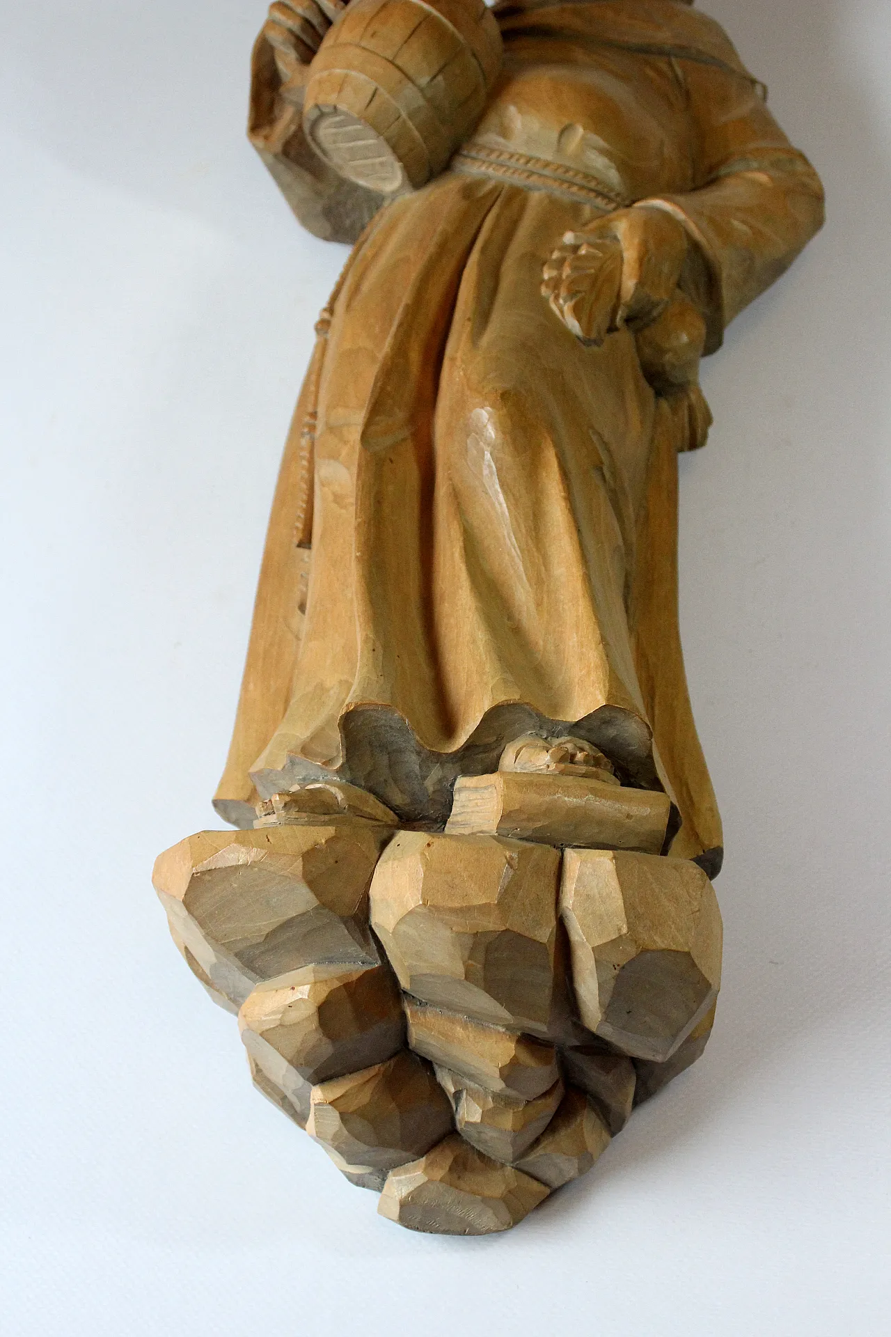 Mid Century wooden German sculpture "Monk with a tankard", 50s 5