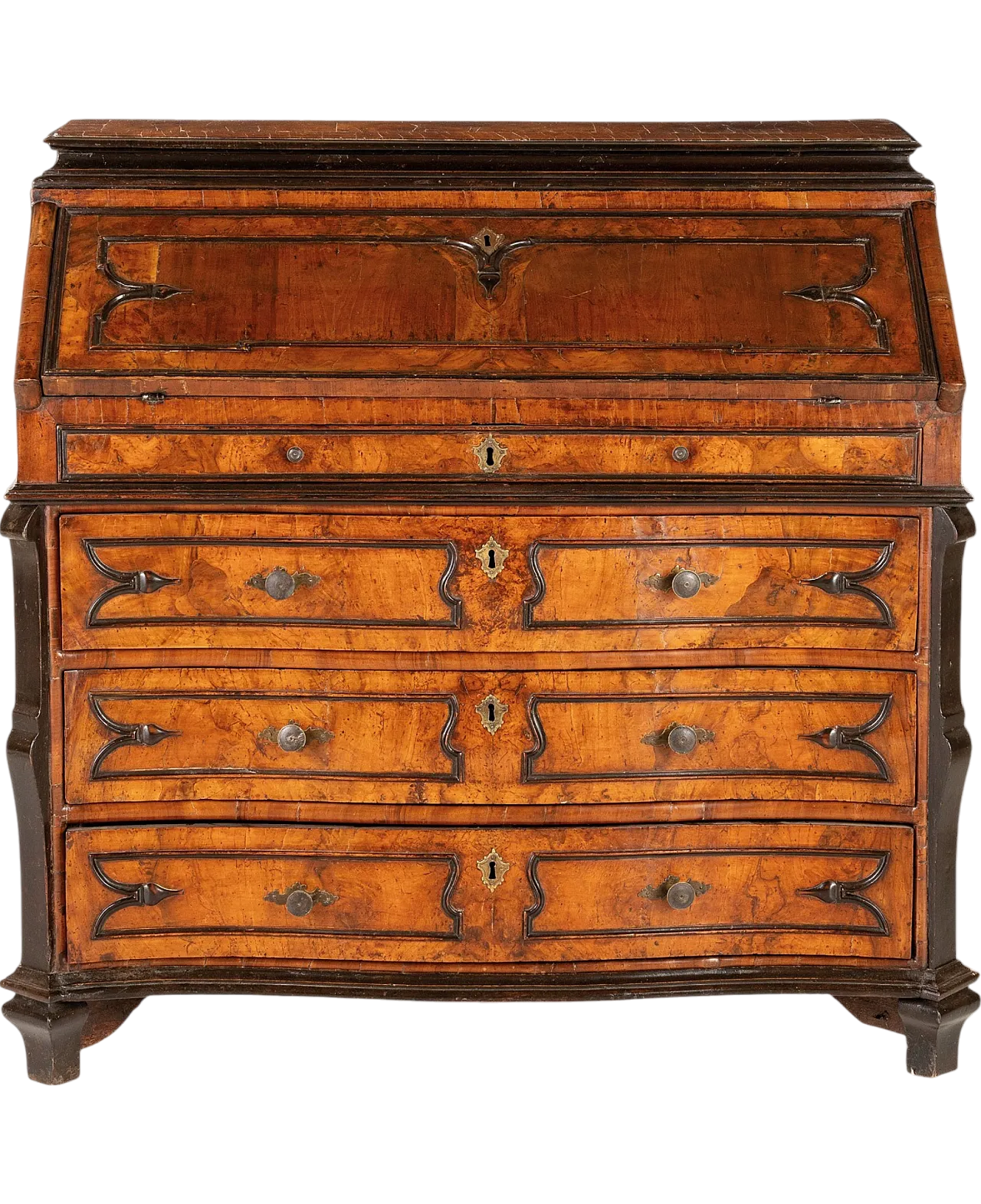 Lombard flap desk chest in walnut root 3 drawers, 18th century 10