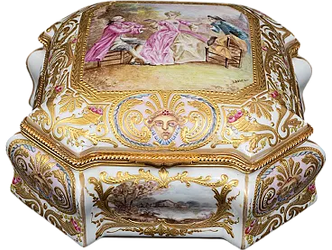 Gilded porcelain boxe signed Laisel, 19th century