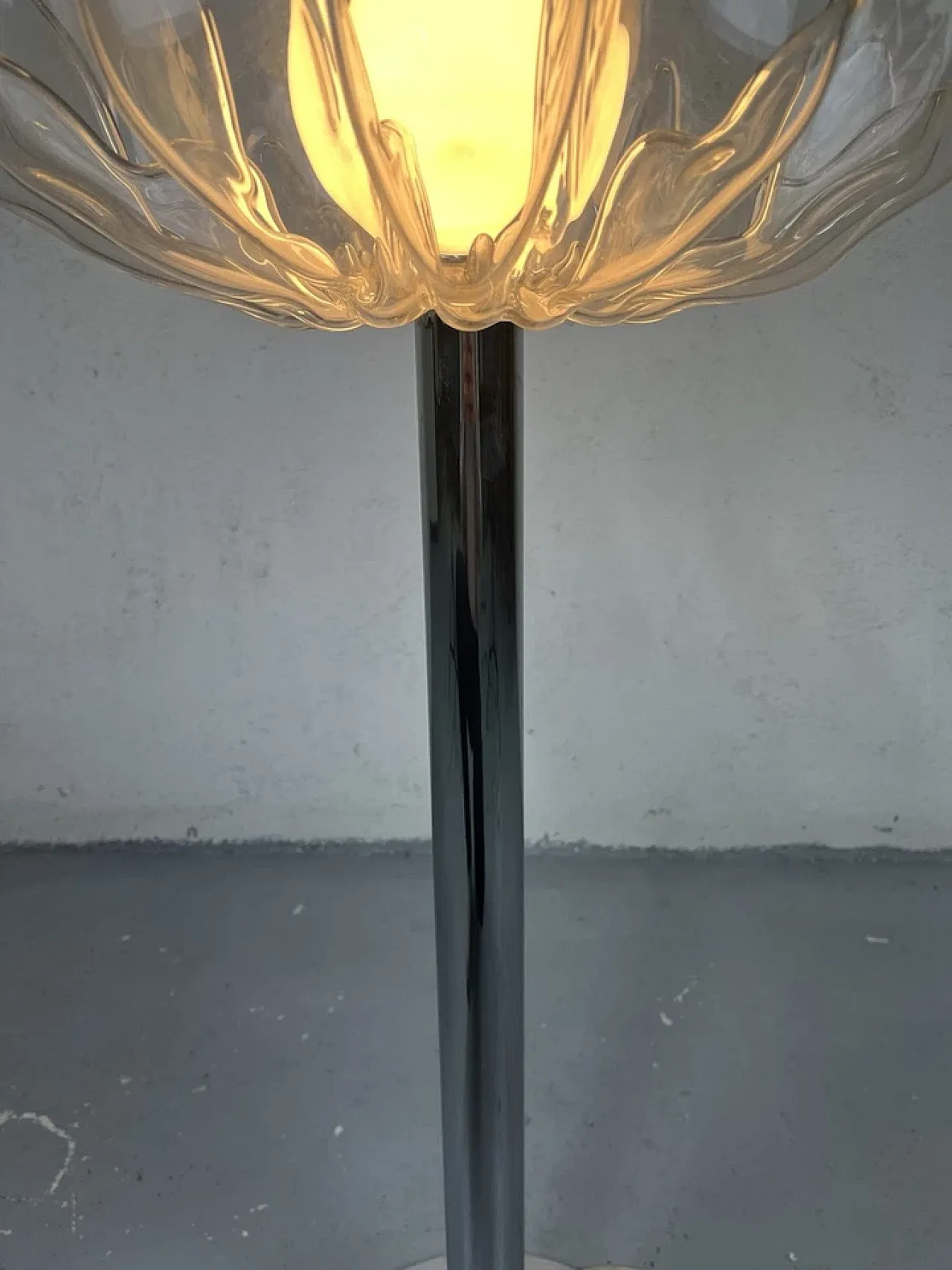 Zinnia floor lamp by Toni Zuccheri for Veart, 1960s 5