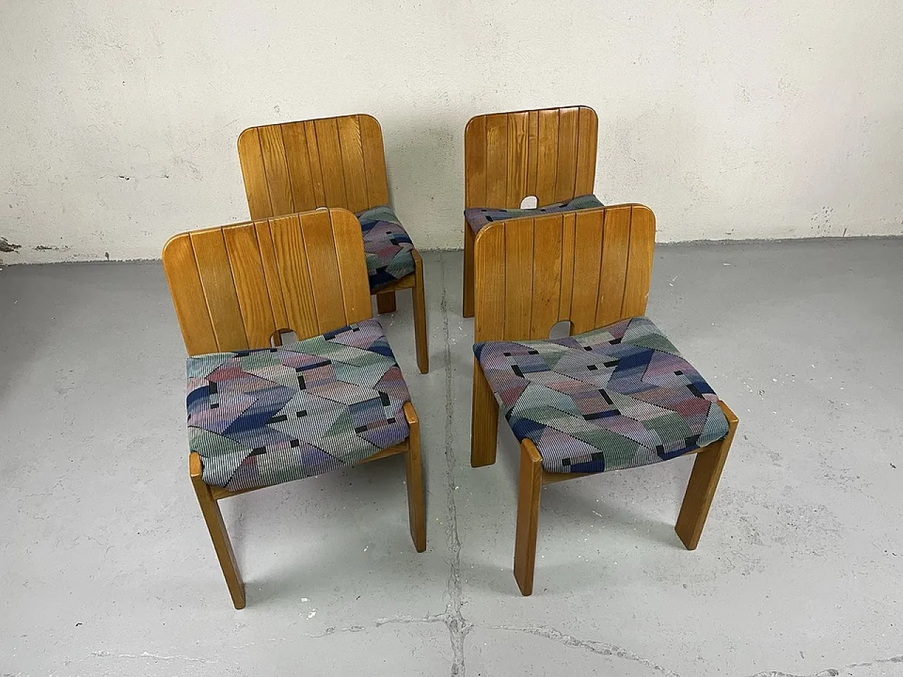 4 Missoni-style wooden and fabric chairs, 1960s 1