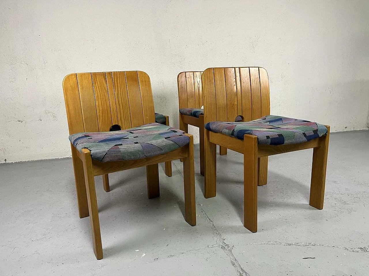 4 Missoni-style wooden and fabric chairs, 1960s 2