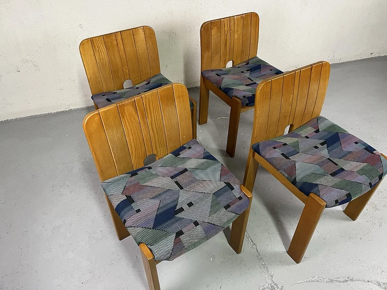 4 Missoni-style wooden and fabric chairs, 1960s 4