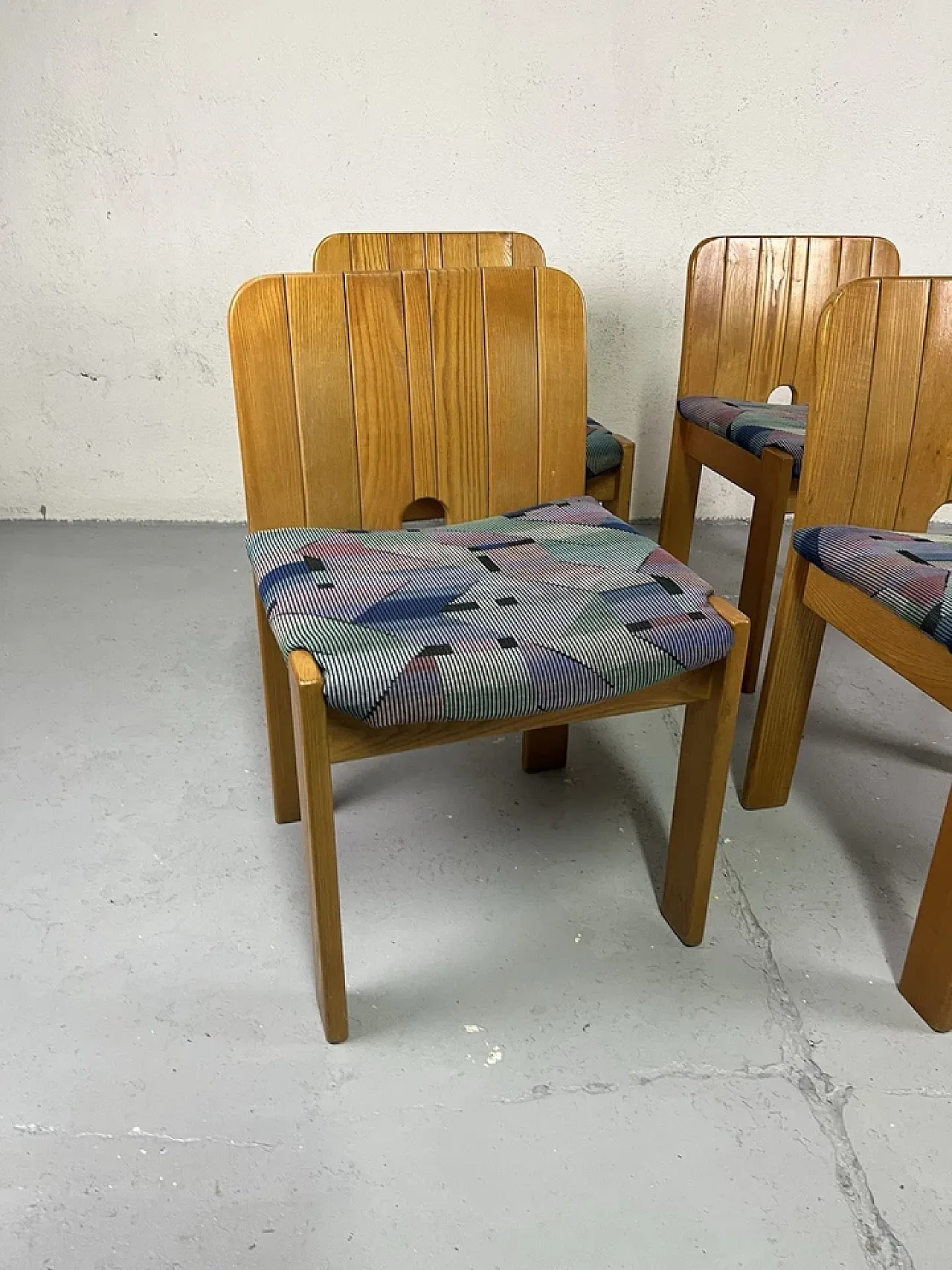 4 Missoni-style wooden and fabric chairs, 1960s 6