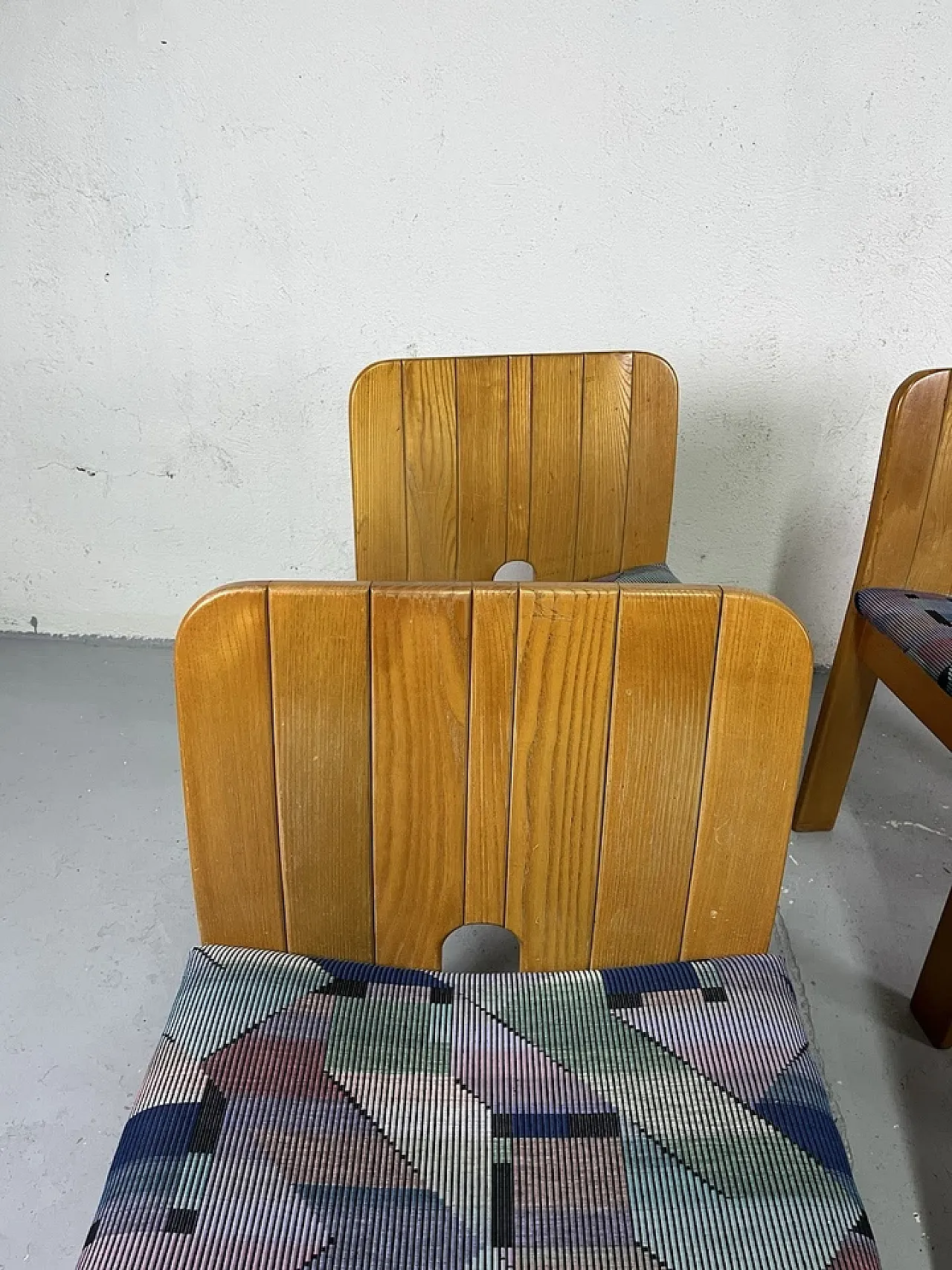 4 Missoni-style wooden and fabric chairs, 1960s 8