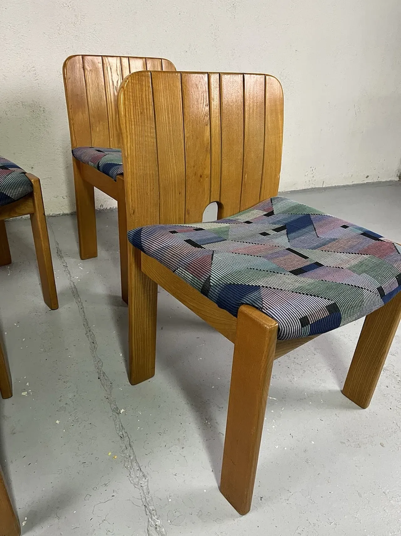 4 Missoni-style wooden and fabric chairs, 1960s 15