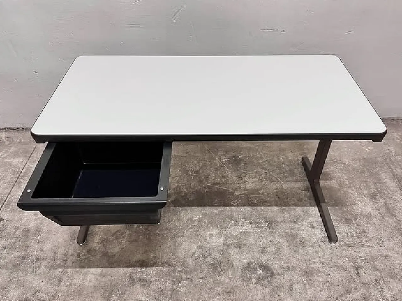 Office desk by George Nelson for Vitra, 1960s 4